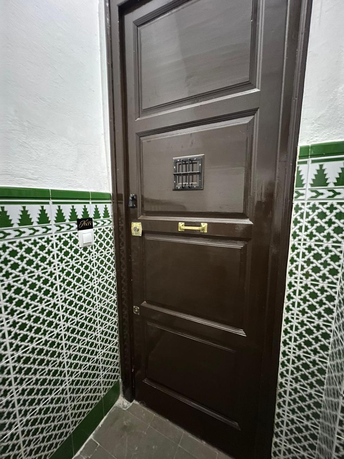Casa Naty, Espacioso Renovado Apartamento En El Centro De Малага Экстерьер фото