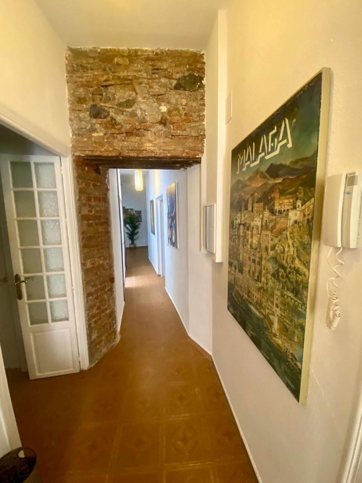 Casa Naty, Espacioso Renovado Apartamento En El Centro De Малага Экстерьер фото