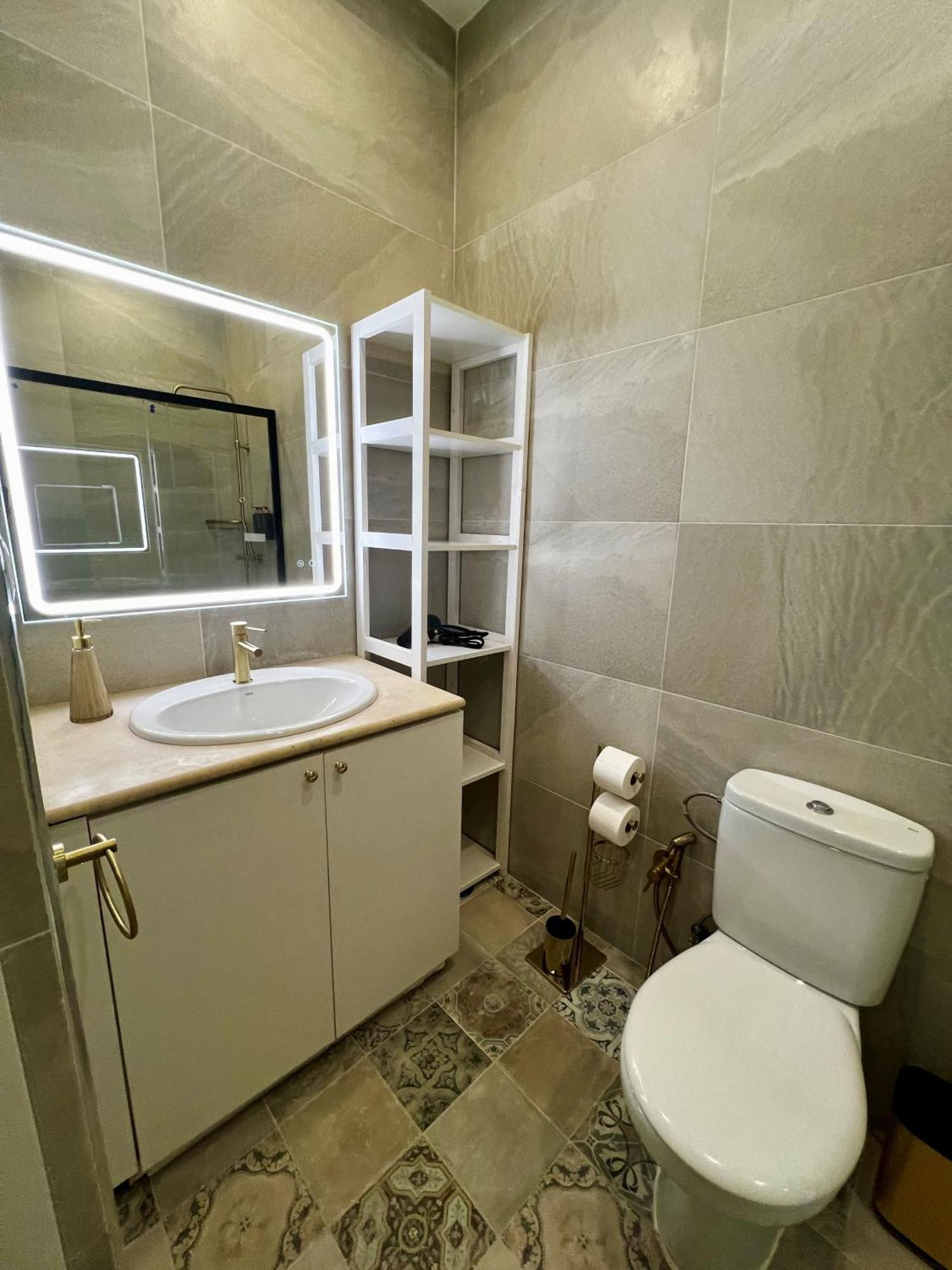 Casa Naty, Espacioso Renovado Apartamento En El Centro De Малага Экстерьер фото