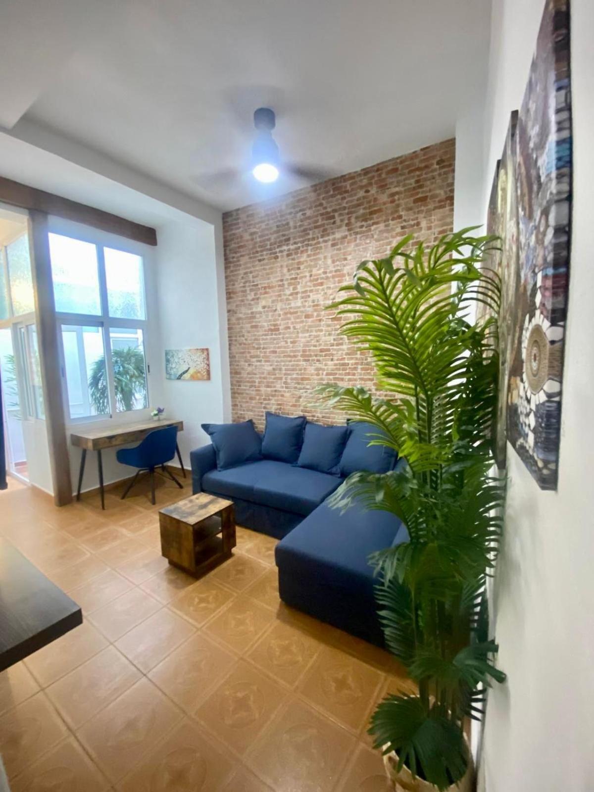 Casa Naty, Espacioso Renovado Apartamento En El Centro De Малага Экстерьер фото
