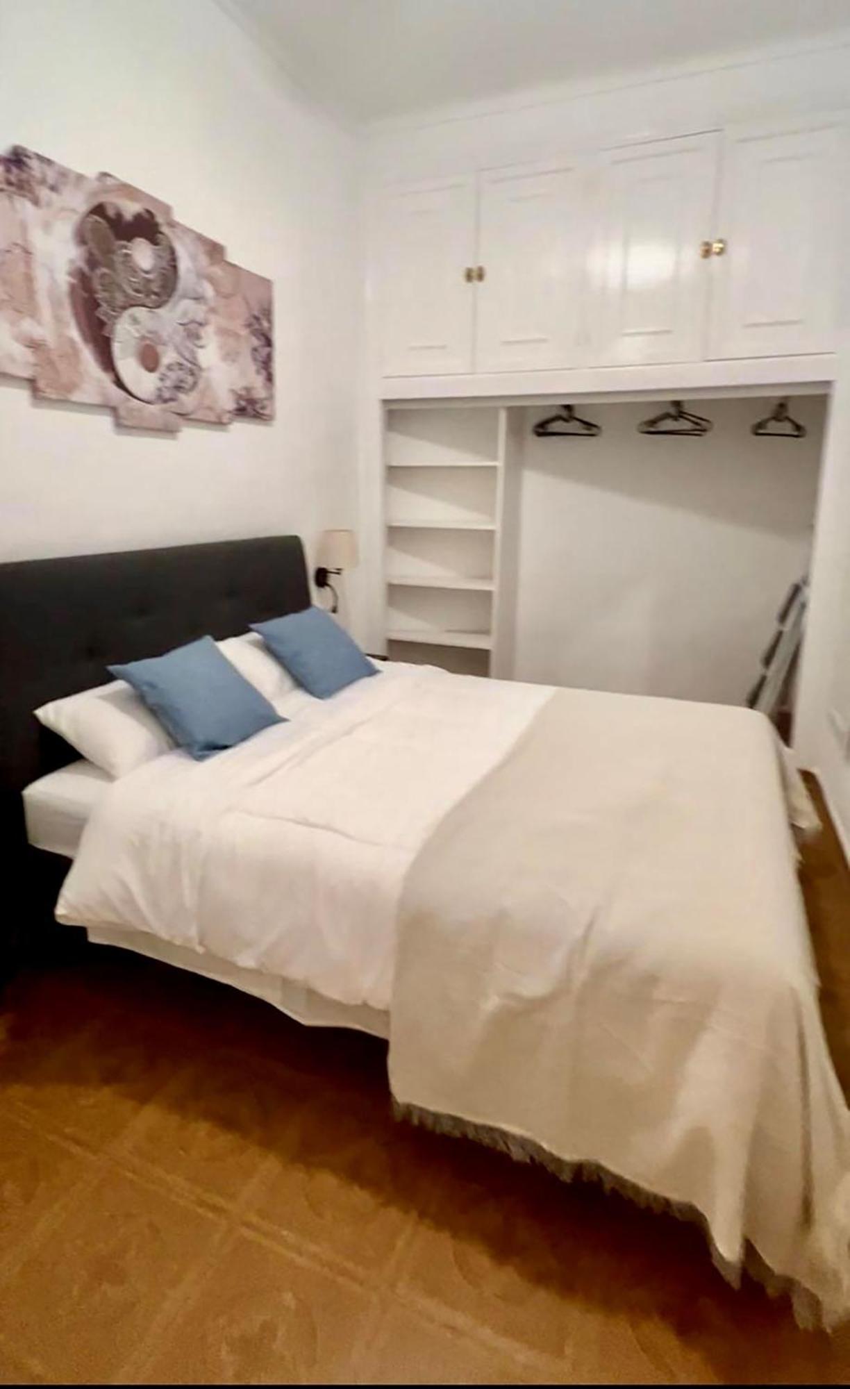 Casa Naty, Espacioso Renovado Apartamento En El Centro De Малага Экстерьер фото