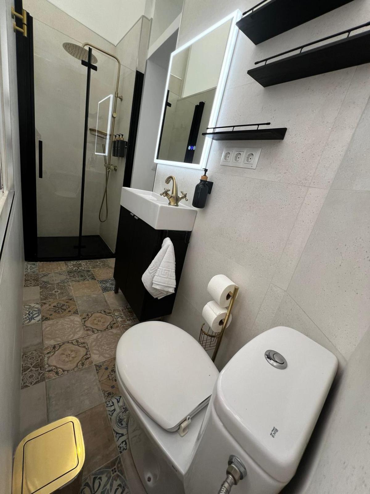 Casa Naty, Espacioso Renovado Apartamento En El Centro De Малага Экстерьер фото